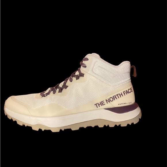 The North Face Activist Mid Futurelight Hiking Boots - Picture 2 of 8
